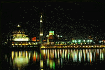 180px-Putrajaya_Night_Mosque_PM_Office