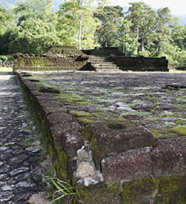220px-Candi_Batu_Pahat_of_Bujang_Valley