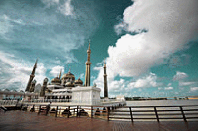 220px-Masjid_Kristal